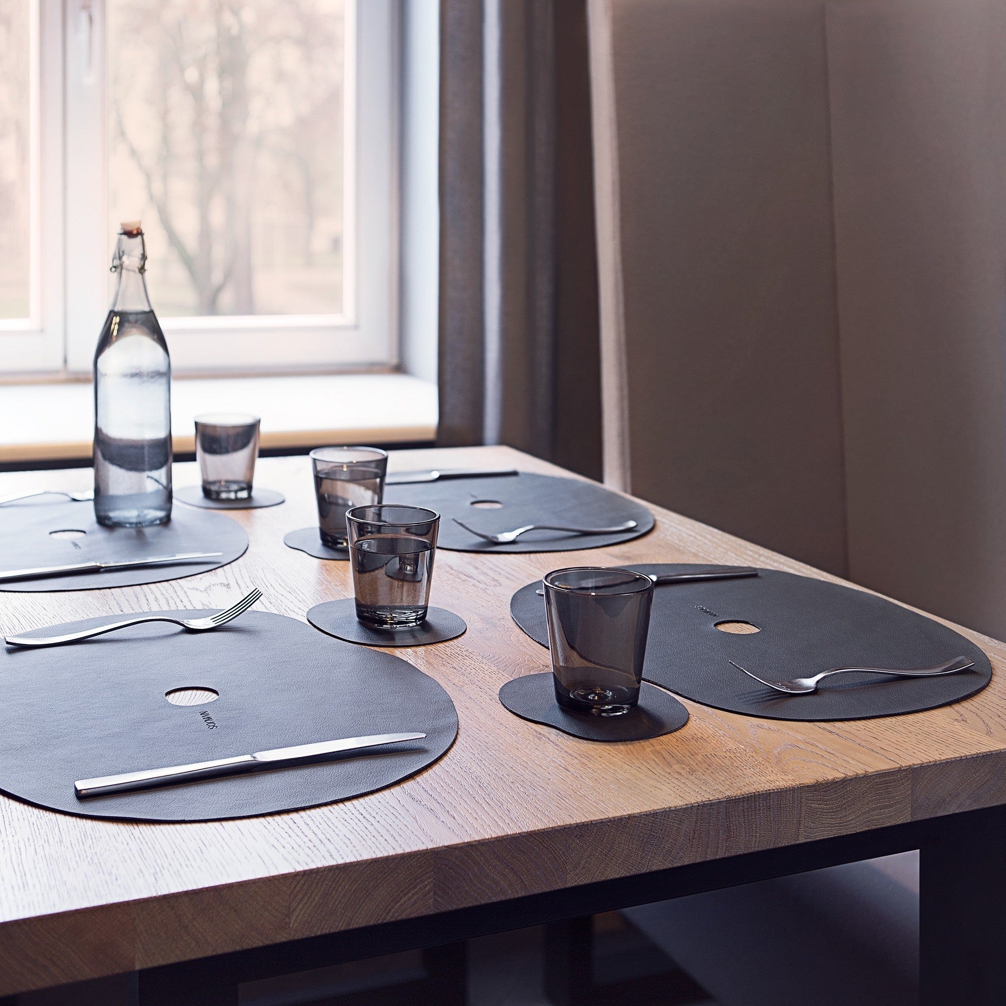 Restaurant table setting