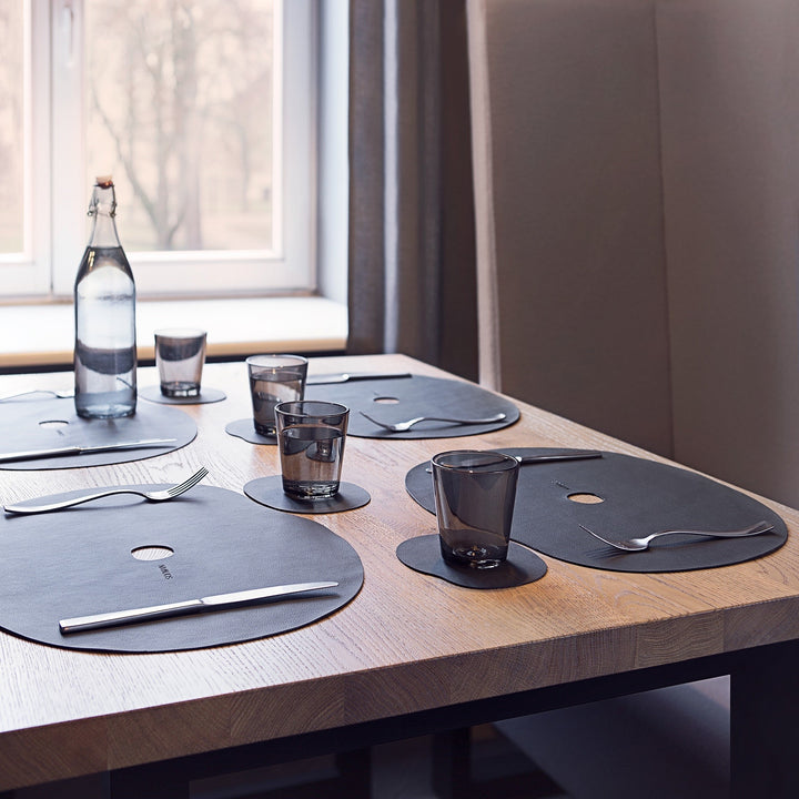 Restaurant table setting