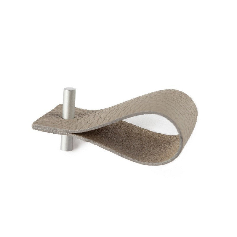 Napkin rings made from leather and metal