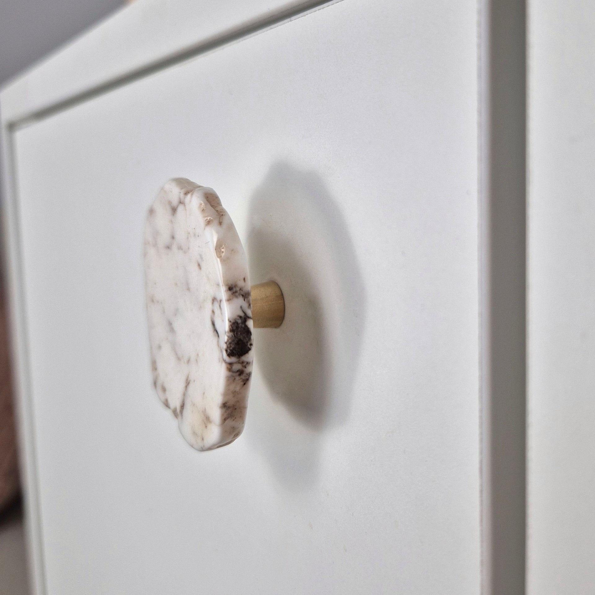 Stone cabinet knob