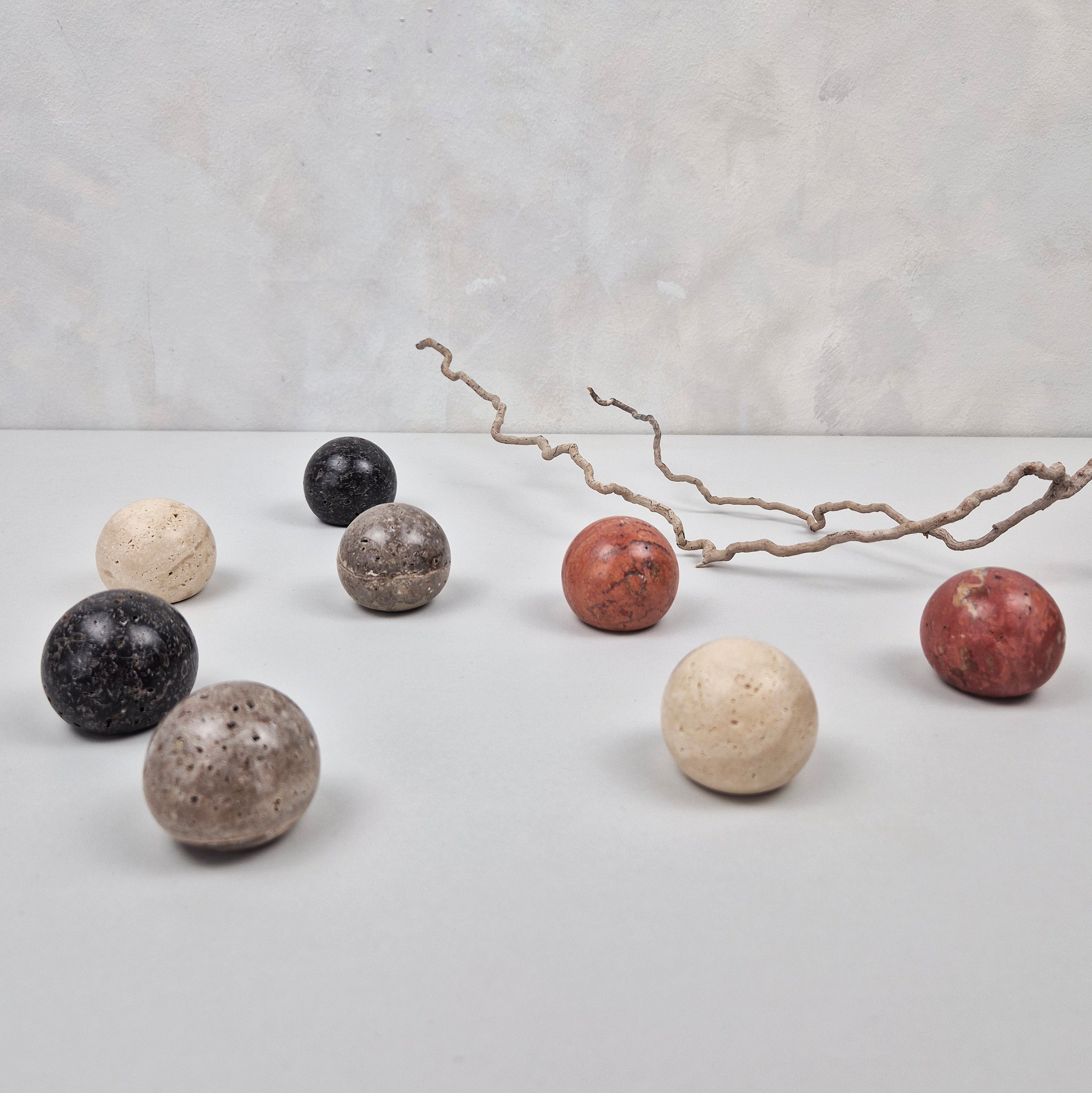 Natural stone cabinet knob showcasing unique colors and textures, ideal for home decor and design projects.