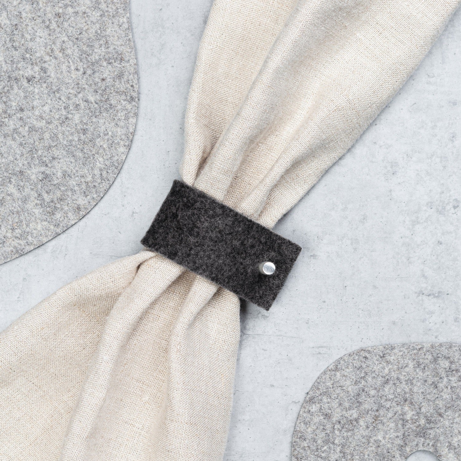 Napkin ring felt black
