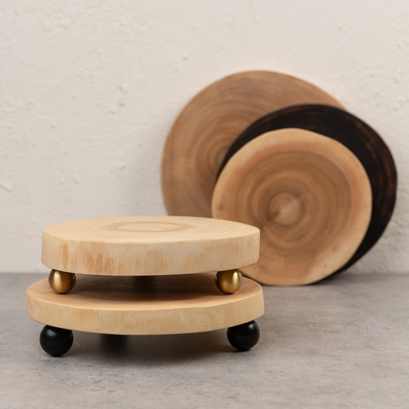 Round wooden trays